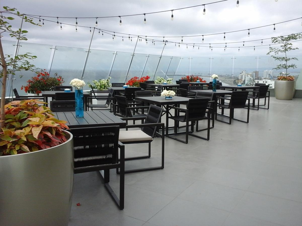 Hotel Poseidon Manta Exterior photo